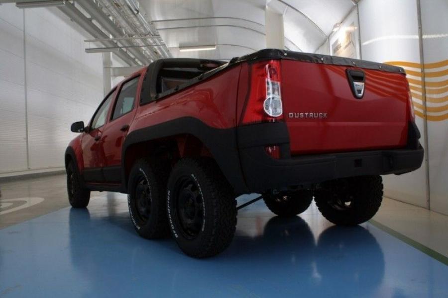  Dacia Dustruck by Renault Technologie Roumanie 2014 года  (фото 2 из 7)